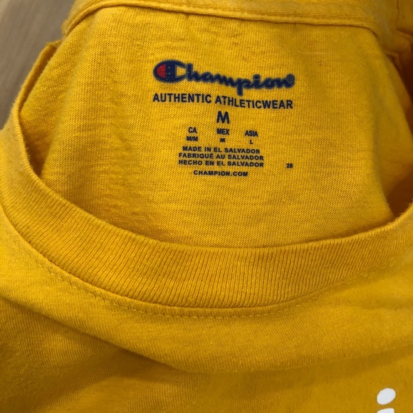 Champion Oversized Yellow Shirt - Picture 4 of 4